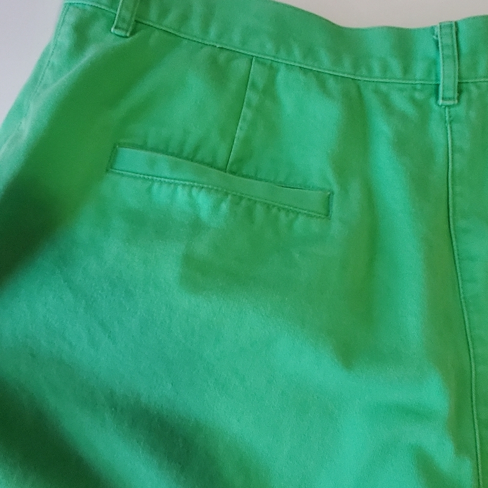 Lauren Ralph Lauren Green Khaki Shorts Women's Size 12 -  100% Cotton EUC - Picture 5 of 7